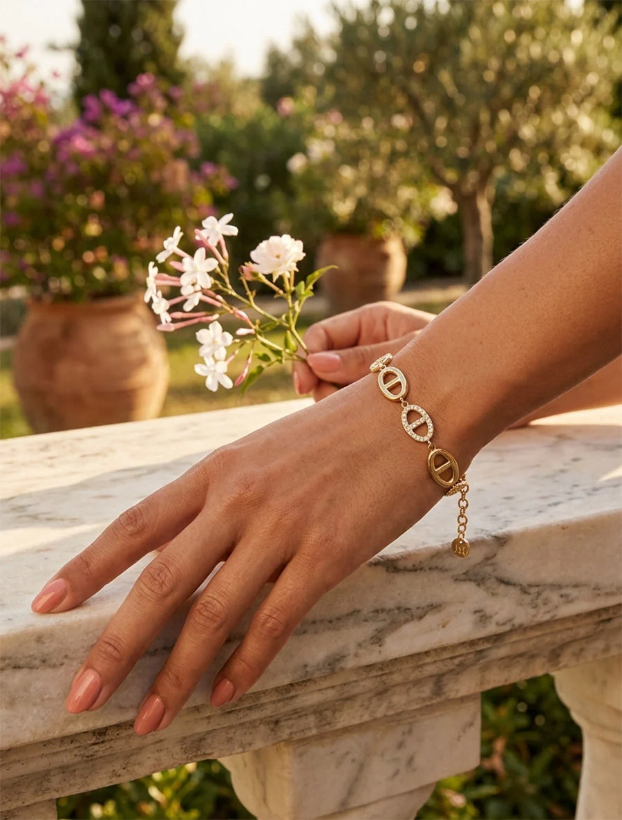 Armband met maritieme schakels versierd met witte zirkoonstenen - Goud