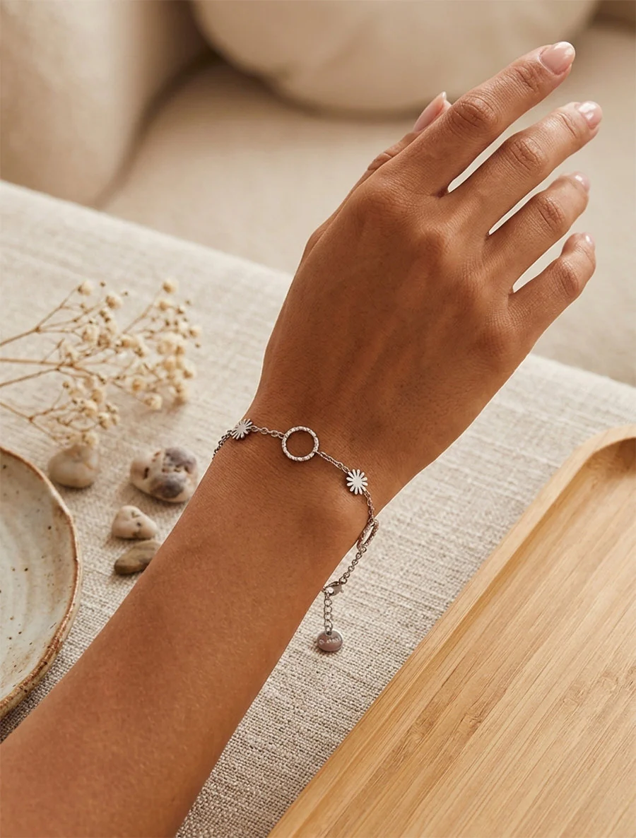 Bloemen- en cirkelarmband - Geld
