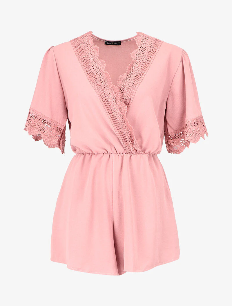 Korte jumpsuit met gehaakte randen - Roze