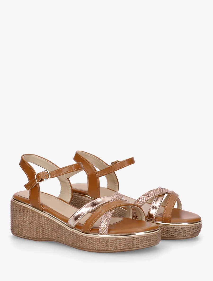 Fantasie plateau sandalen met gekruiste bandjes - Kameel - Image 4