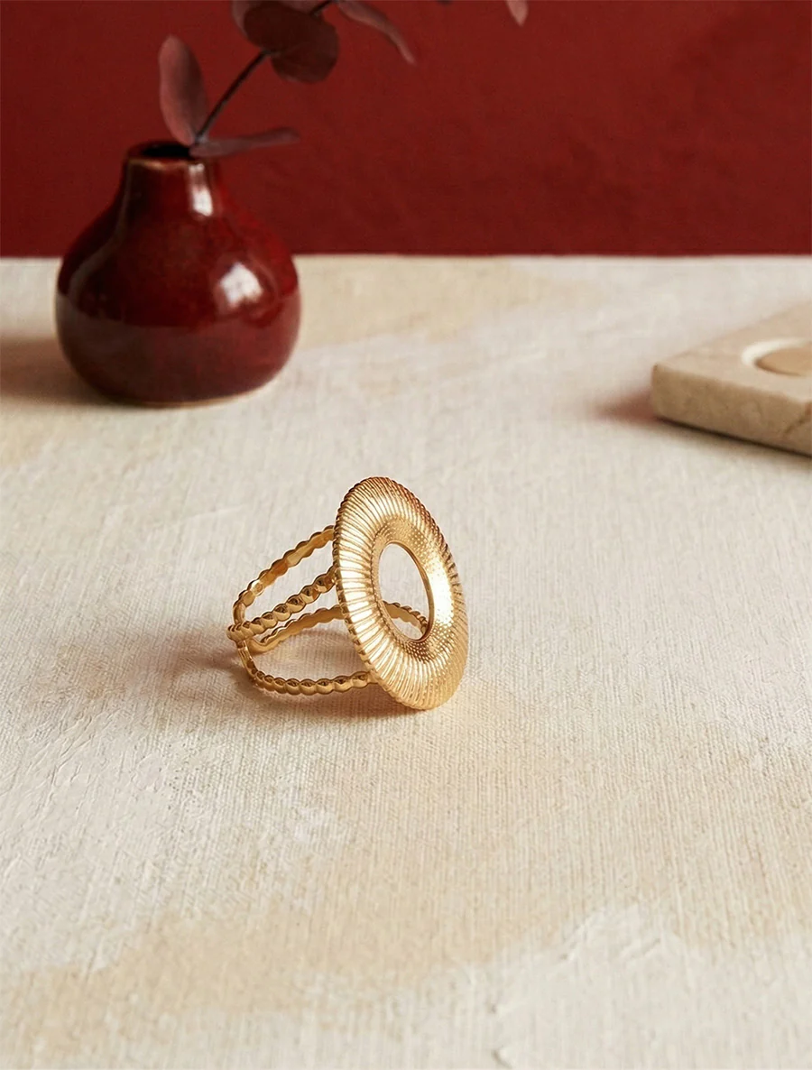 Gegraveerde medaillonring - Goud