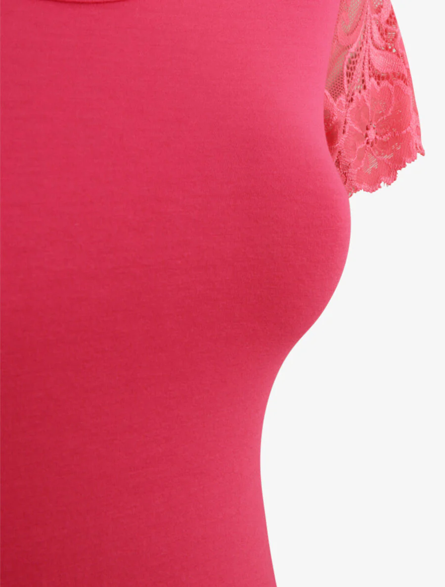 Getailleerd T-shirt met kanten schouders - Fuchsia - Image 3