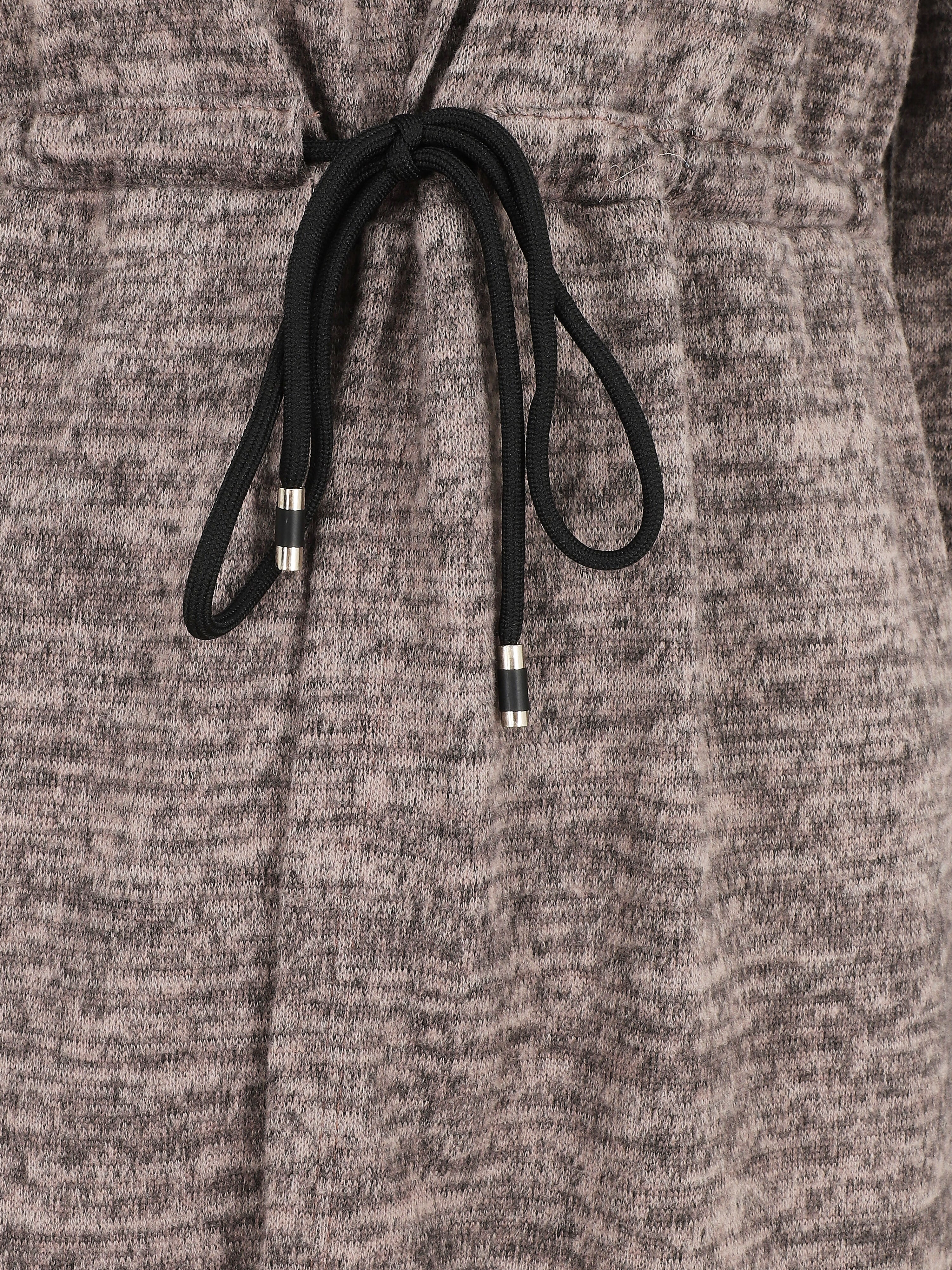 Halflang vest met capuchon en bandjes - Taupe - Image 3