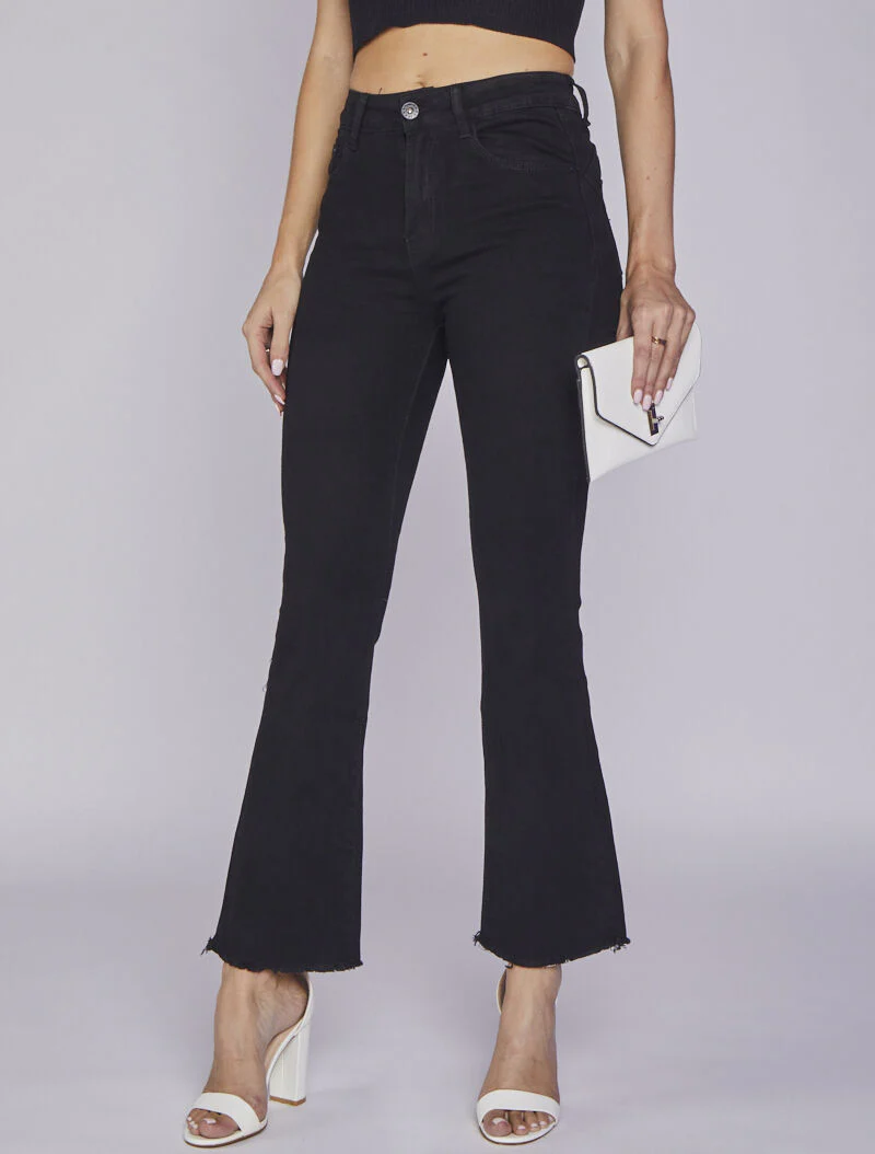 Jean bootcut met rafelige enkels - Zwart