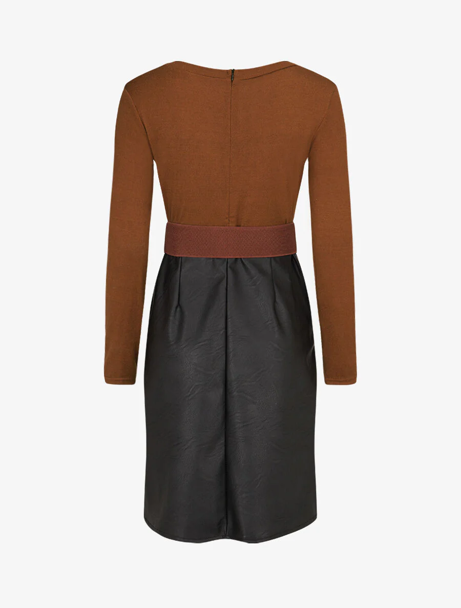 Jurk met geplooide rok van twee materialen met knopen - Camel - Image 2
