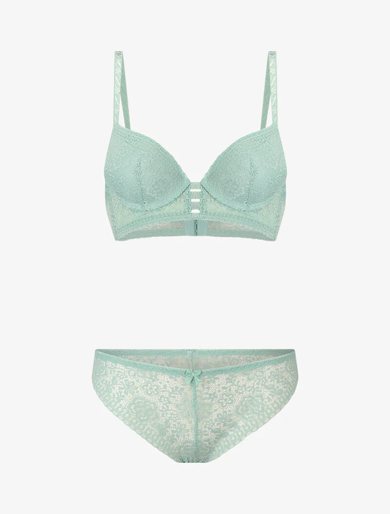 Kanten set met bloemen - amandelgroen