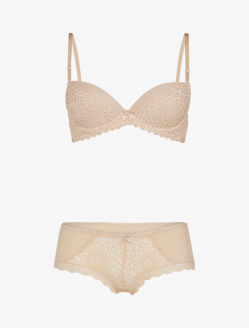 Kant- en netset - nude
