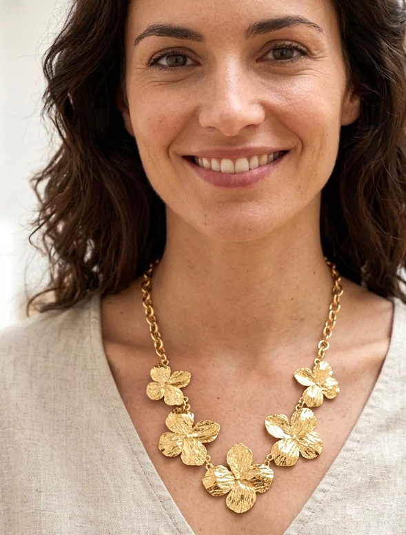 Ketting grote bloemen - Goud