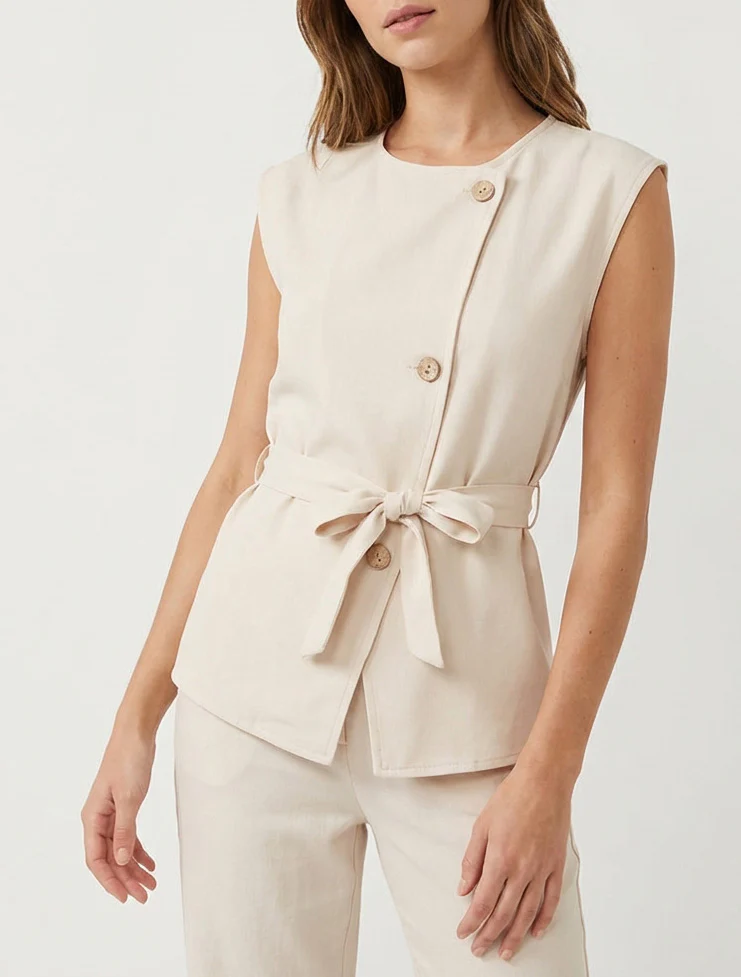 Mouwloze top met knopen - Beige - Image 4