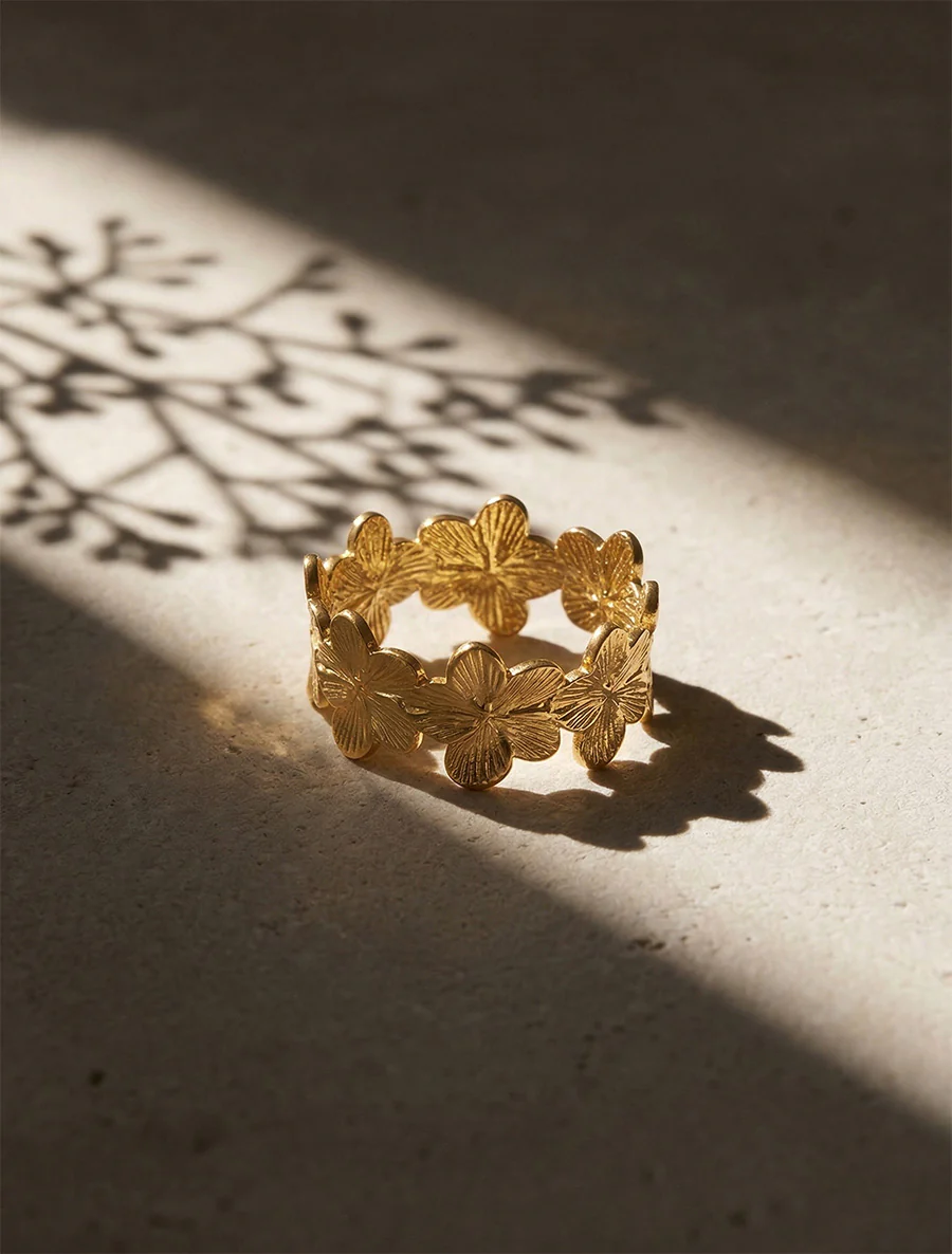 Ring met bloemmotief - Goud