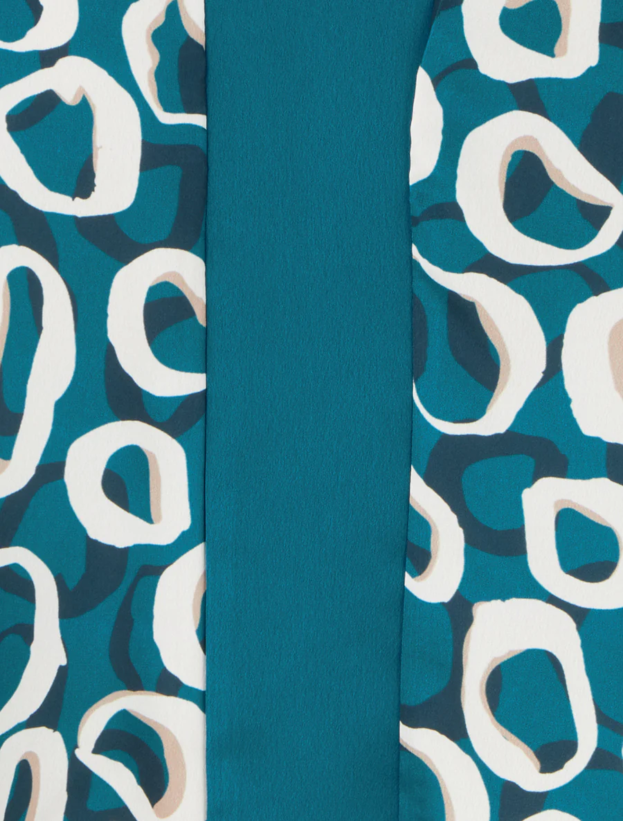 Satijnen hemdje met grafische print - Eendenblauw - Image 3