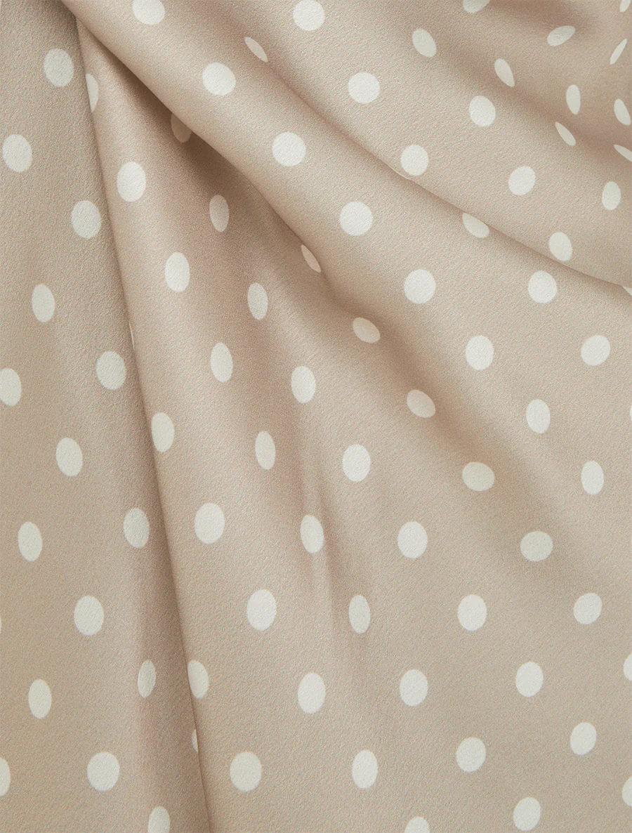 Satijnen hemdje met stippenprint - Beige - Image 3