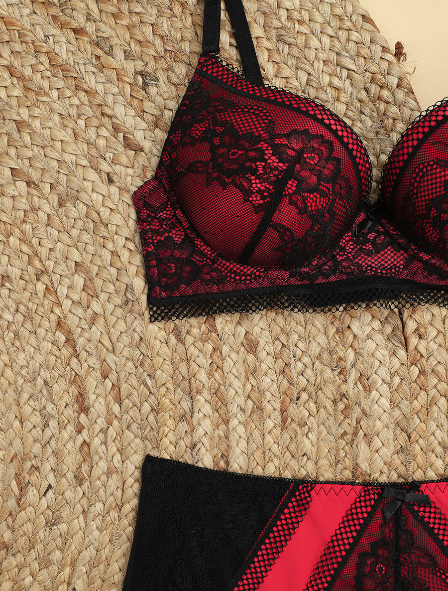 Set met fijne bloemenborduursels en shorty - Zwart/rood - Image 3