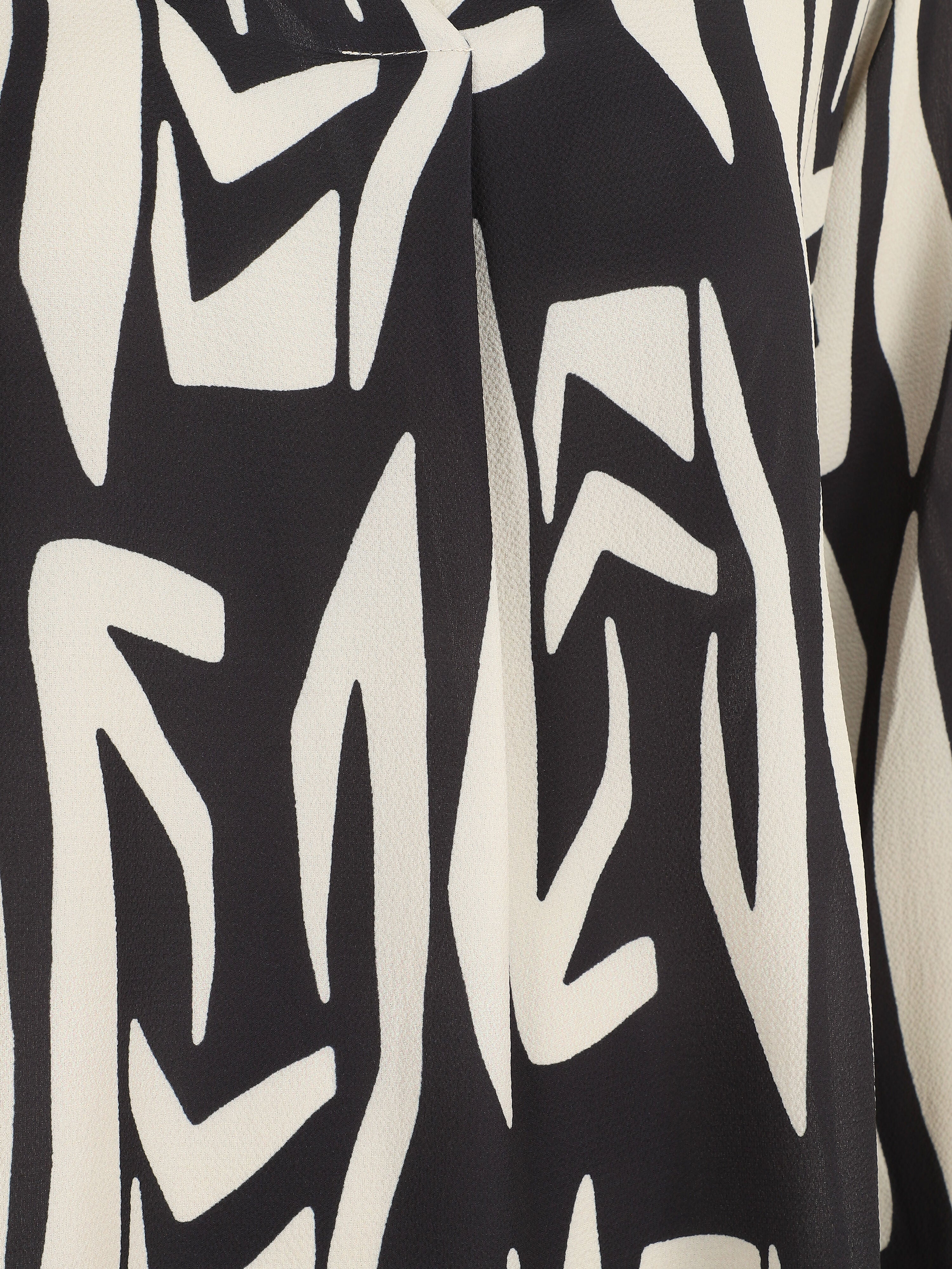 Soepele blouse met grafische print - zwart - Image 3