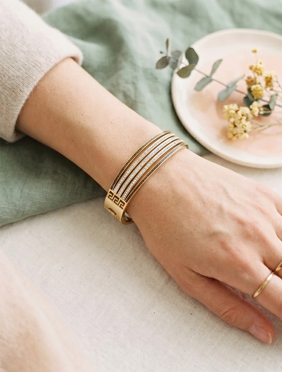 Strass en gegraveerde armband - Goud