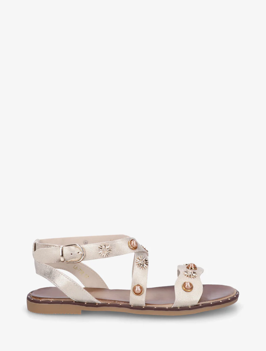 Strassenslippers met platte, genagelde zool - Beige