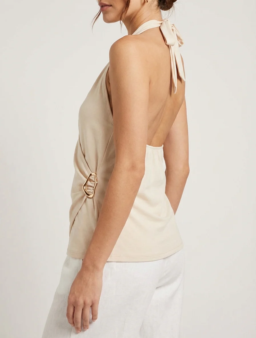 Top met blote rug en sierstuk. - Beige - Image 4