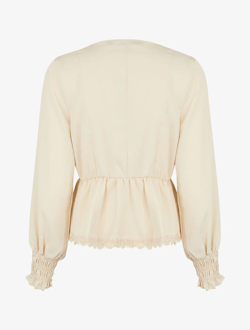 Vloeibare top met haakdetails - beige - Image 3
