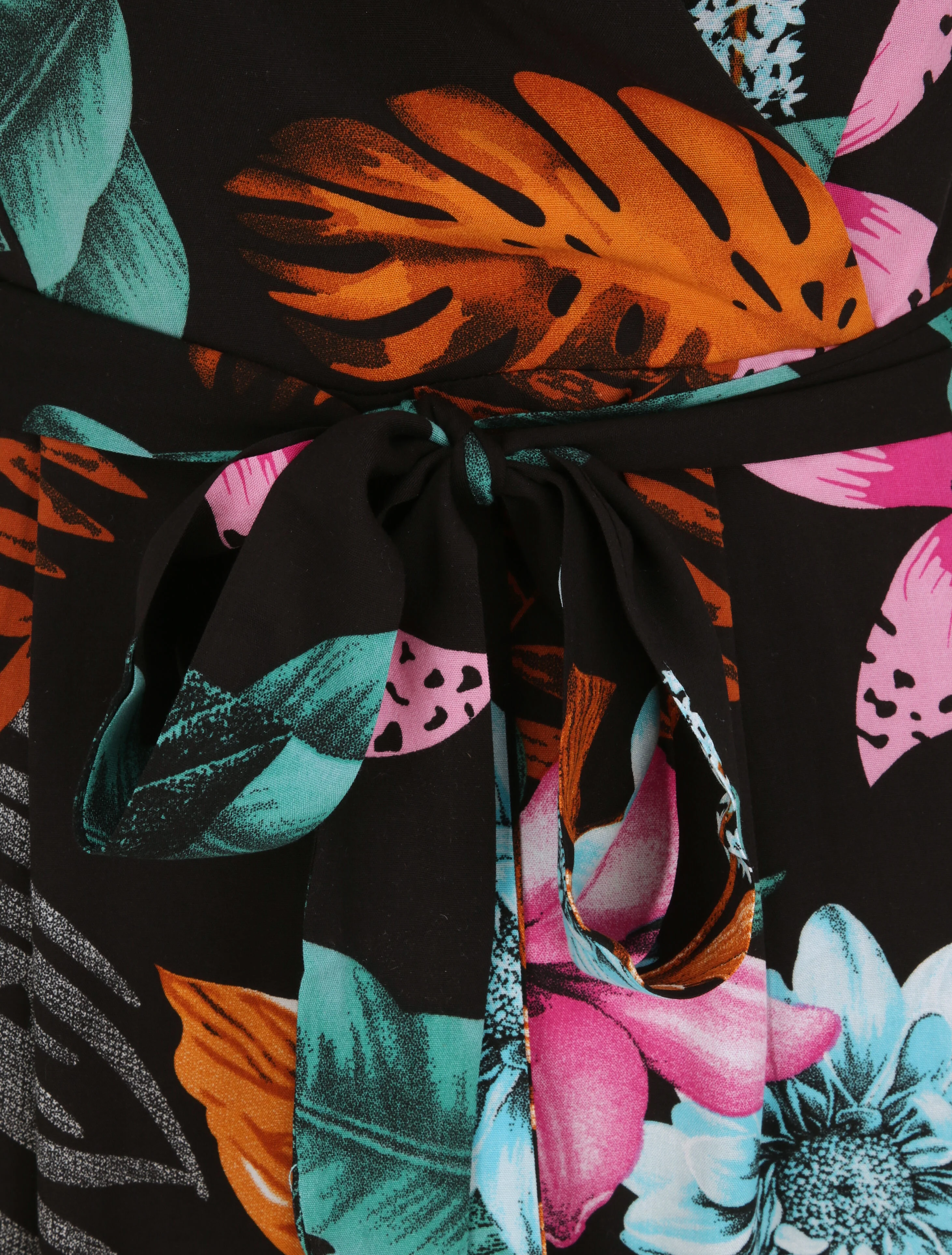 Vloeiende bloemenprint eilanden combinatie - Zwart - Image 3