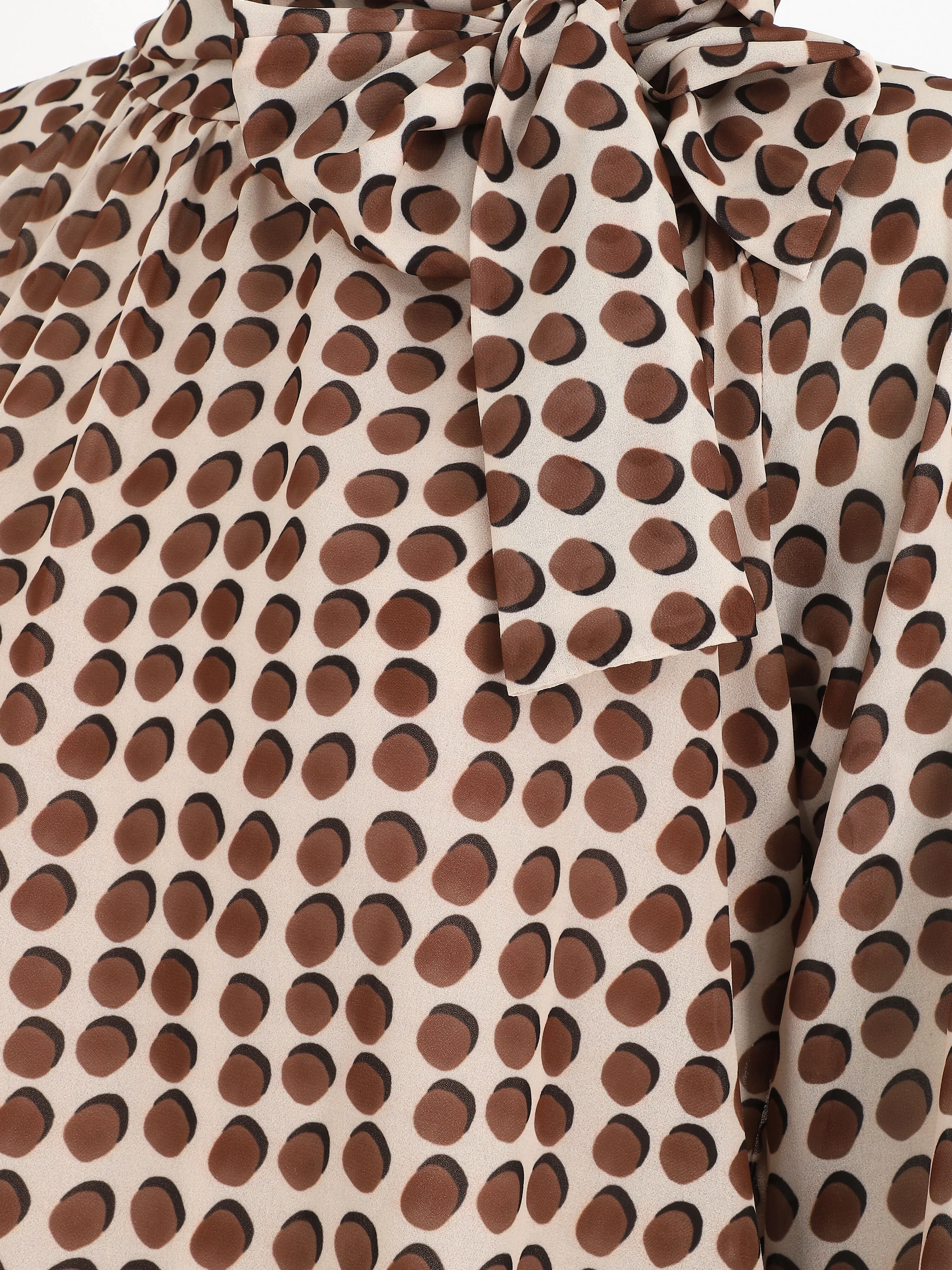 Wijde blouse met stippen en strikkraag - Beige - Image 3