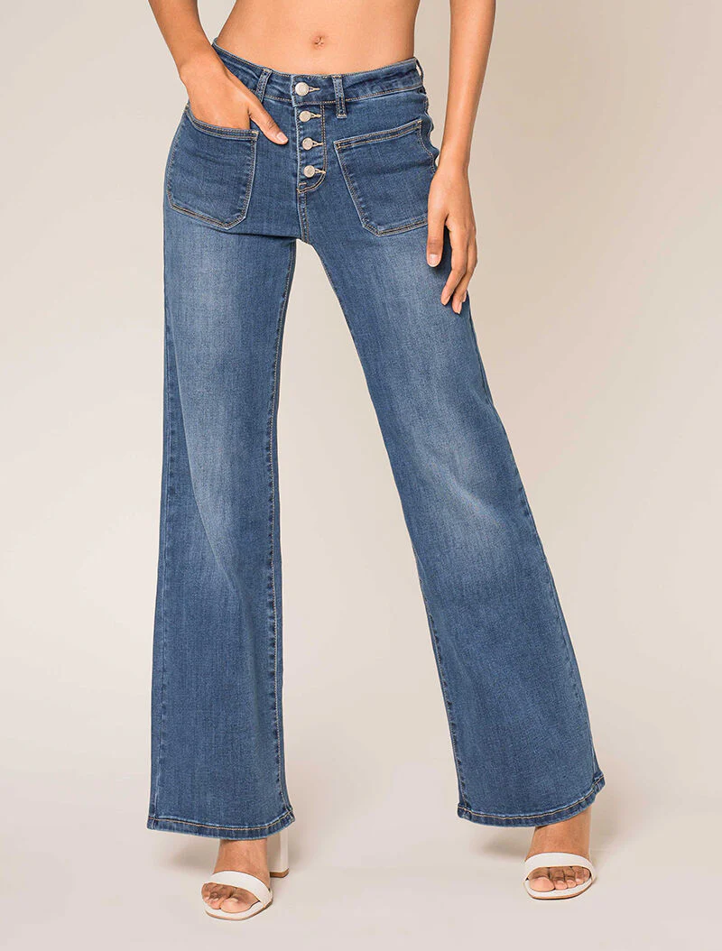 Wijde. verbleekte jeans met opgestikte zakken aan de voorkant - blauw denim