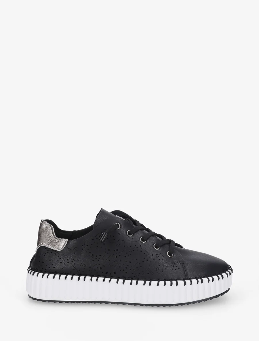 Zachte sneakers met opengewerkte patronen - Zwart